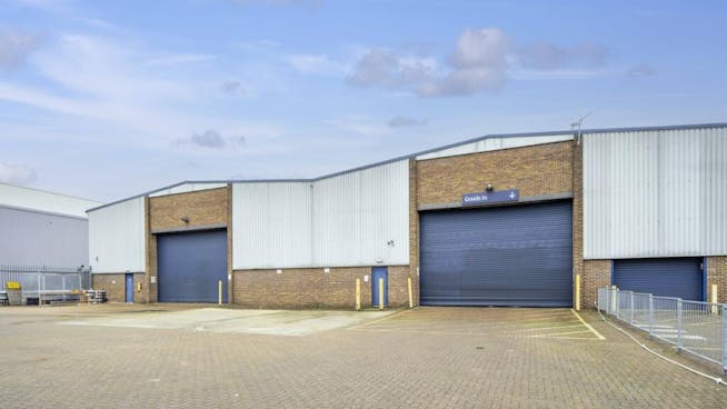 16, Evelyn Street, London, Industrial To Let - Yard.jpeg