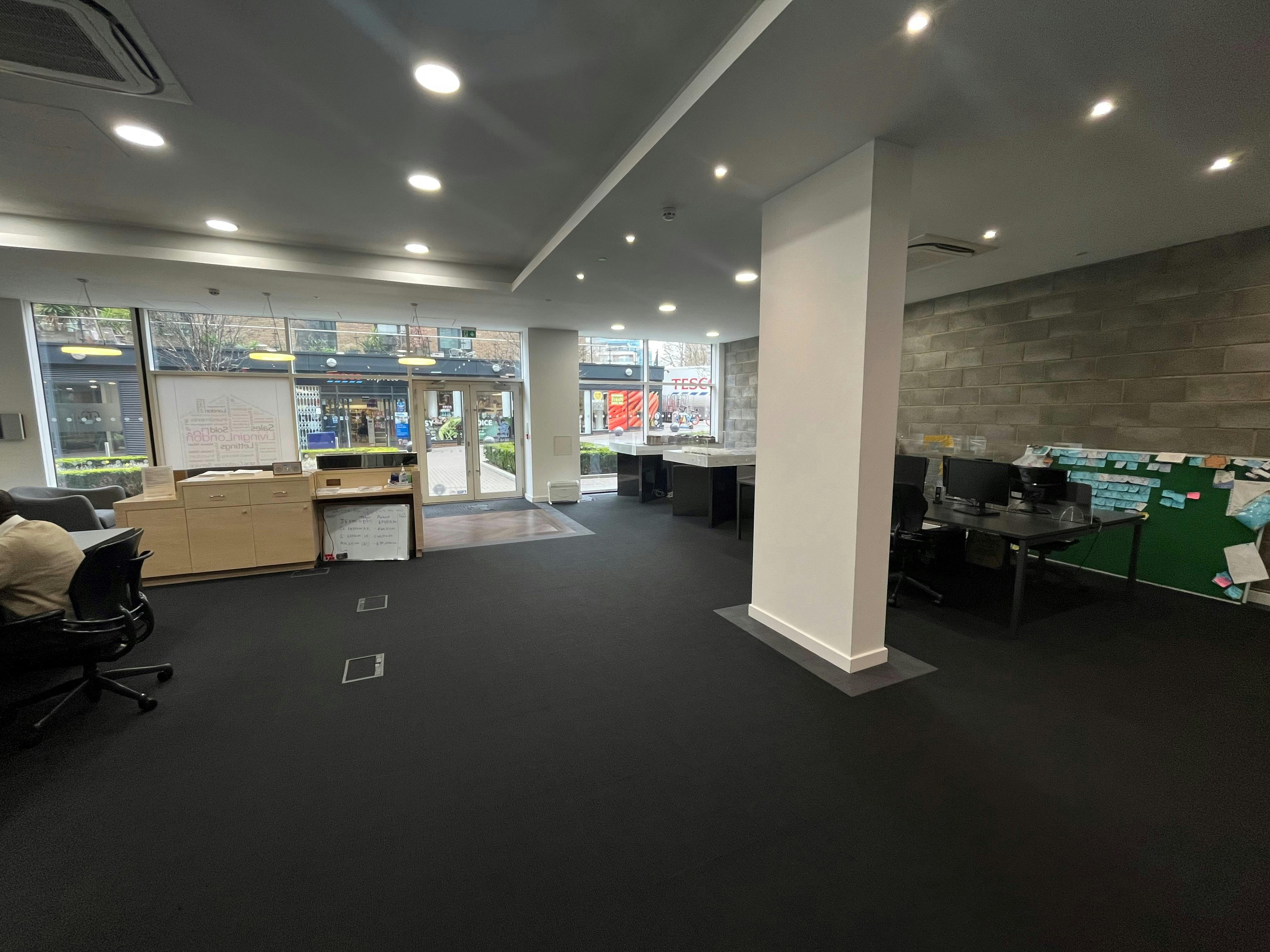 Retail/Shop in Surrey Quays - photo 4