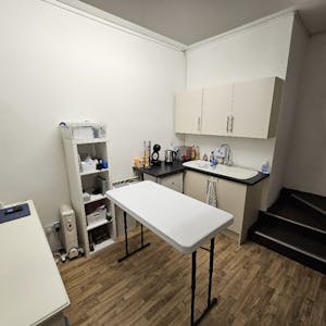 9B Connors Yard, Beeches Road, Crowborough, Office To Let - 20251223_103648_resized.jpg