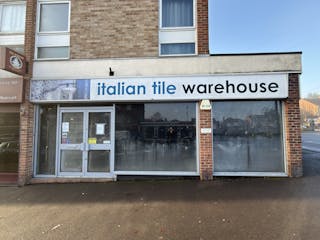 33 The Broadway, Addlestone, Retail To Let - IMG_5967.JPEG