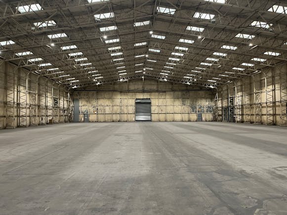 Hangar 1, Westcott Venture Park, Aylesbury, Industrial To Let - 20250716_125355246_iOS.jpg