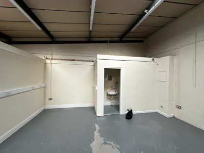 39, Sherwood Road, Bromsgrove, Industrial/Logistics To Let - IMG_1261.jpeg