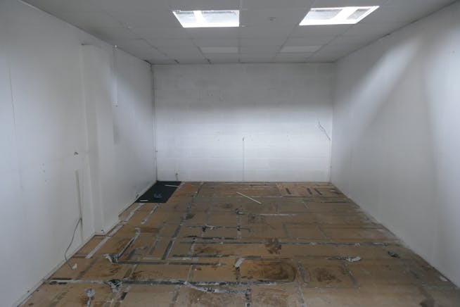 Unit 7, Harlow, Industrial To Let - P1030449.JPG