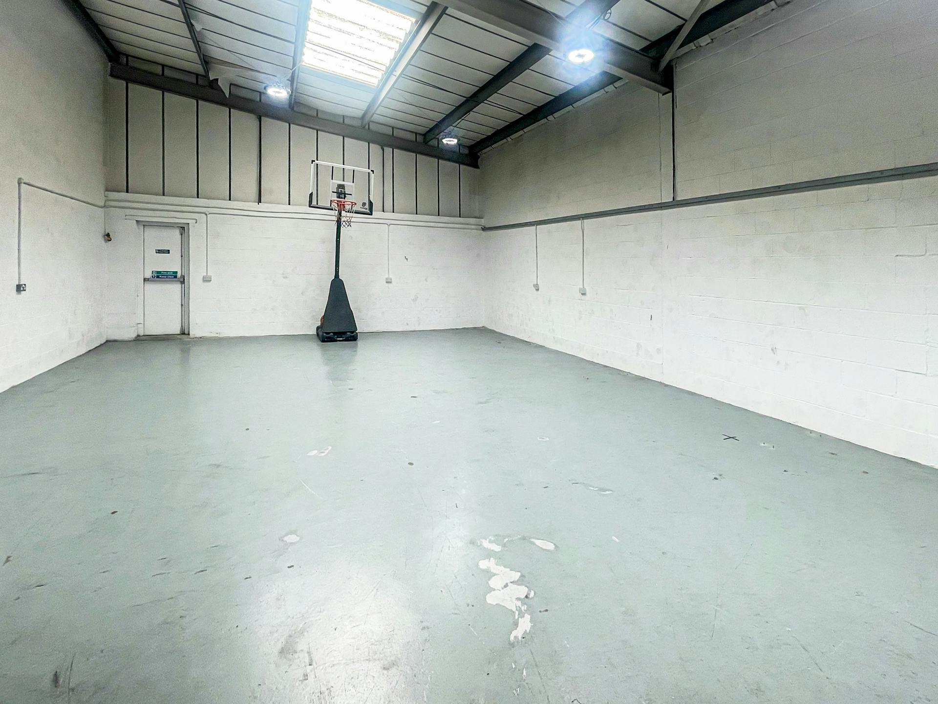 Industrial Unit in Bournemouth - photo 4