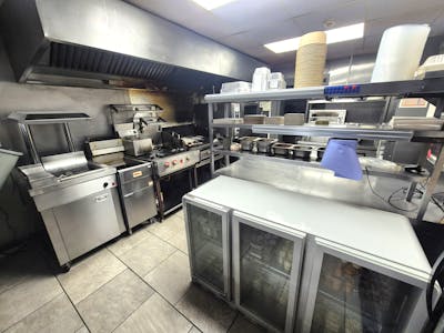 8-10 Rochdale Road, Oldham, Office / Retail For Sale - 20260213_144933.jpg