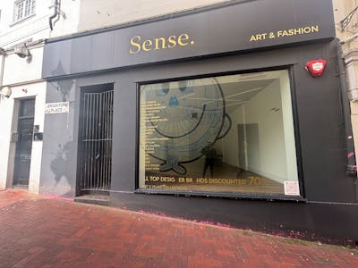 15 Brighton Place, Brighton, Retail / Retail - In Town To Let - WhatsApp Image 2026-03-23 at 18.27.07.jpeg