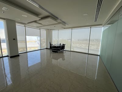 Logistics Facility With Solar Panels, National Industries Park, Dubai To Let / For Sale - IMG_3357.jpg