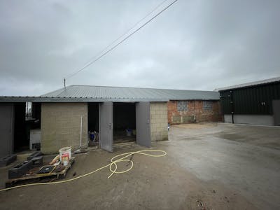 Unit 12 Harlesford Farm, Tetsworth, Industrial To Let - IMG_5375.JPG