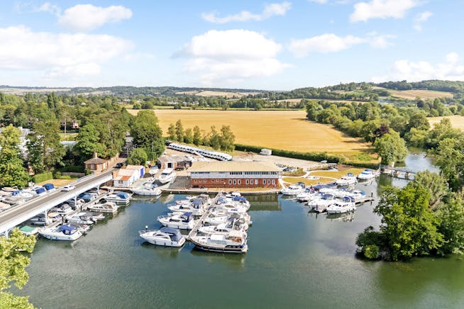 DB Marine Building, Ferry Lane, Cookham on Thames, Offices To Let - 95149_D B Marine Cookham Bridge 30.jpg