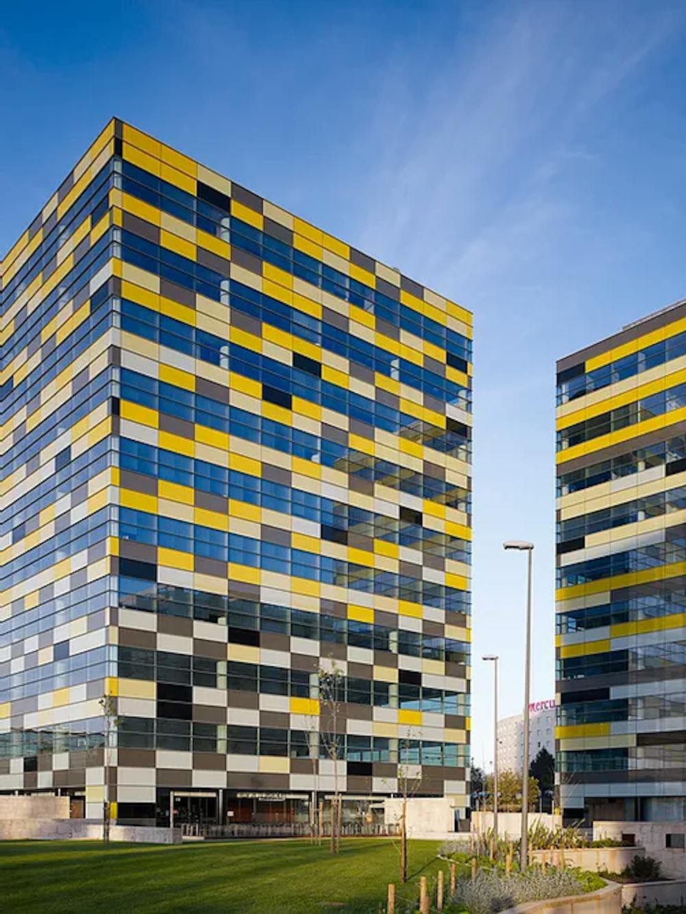 Arrábida Lake Tower C, Rua Daciano Baptista Marques 181 - Exterior 2.png