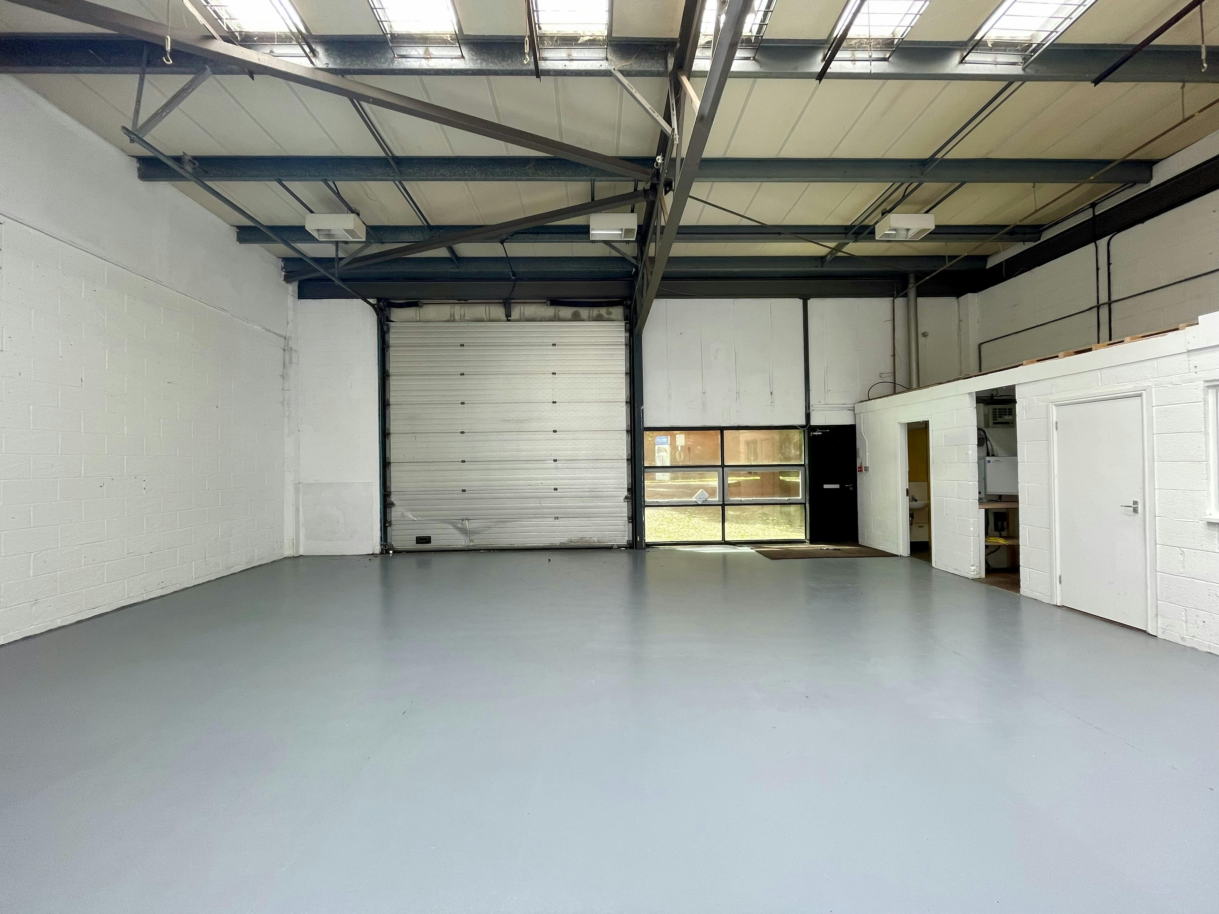 Unit 8, Ash, Swindon, Industrial To Let - IMG_2367.jpg