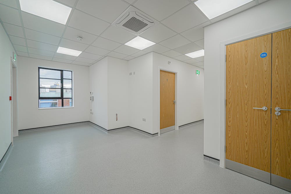 Heaton House, Birmingham, Healthcare / Office To Let - DSC08114.jpeg