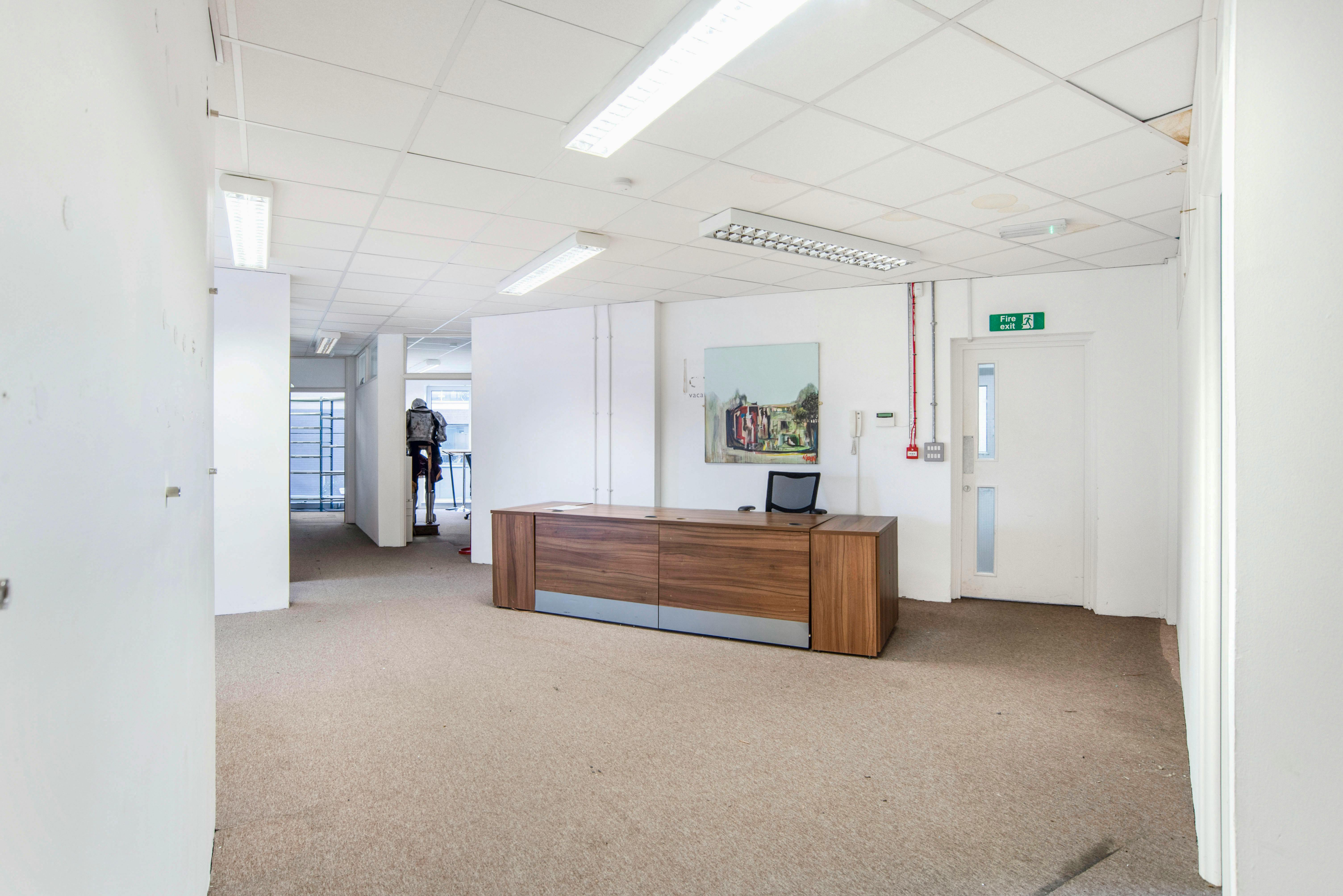 Office in London - photo 4