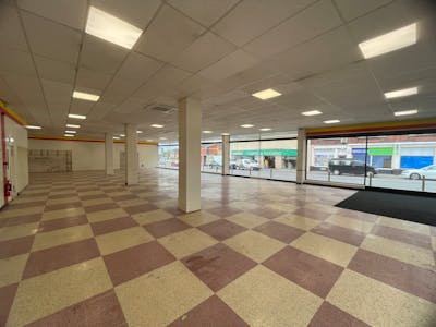 Unit 27, Smithfield Centre, Leek, Retail To Let - IMG_7363.JPG
