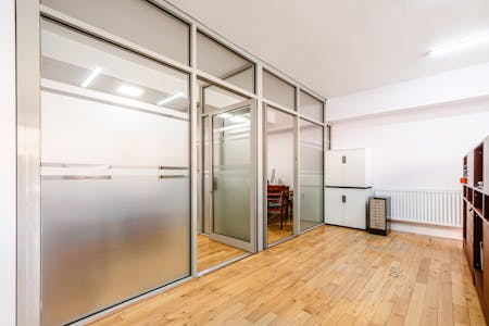 Unit B 17 Downham Road, London, Retail To Let - Downham Rd 17 GF - Low Res 6.jpg