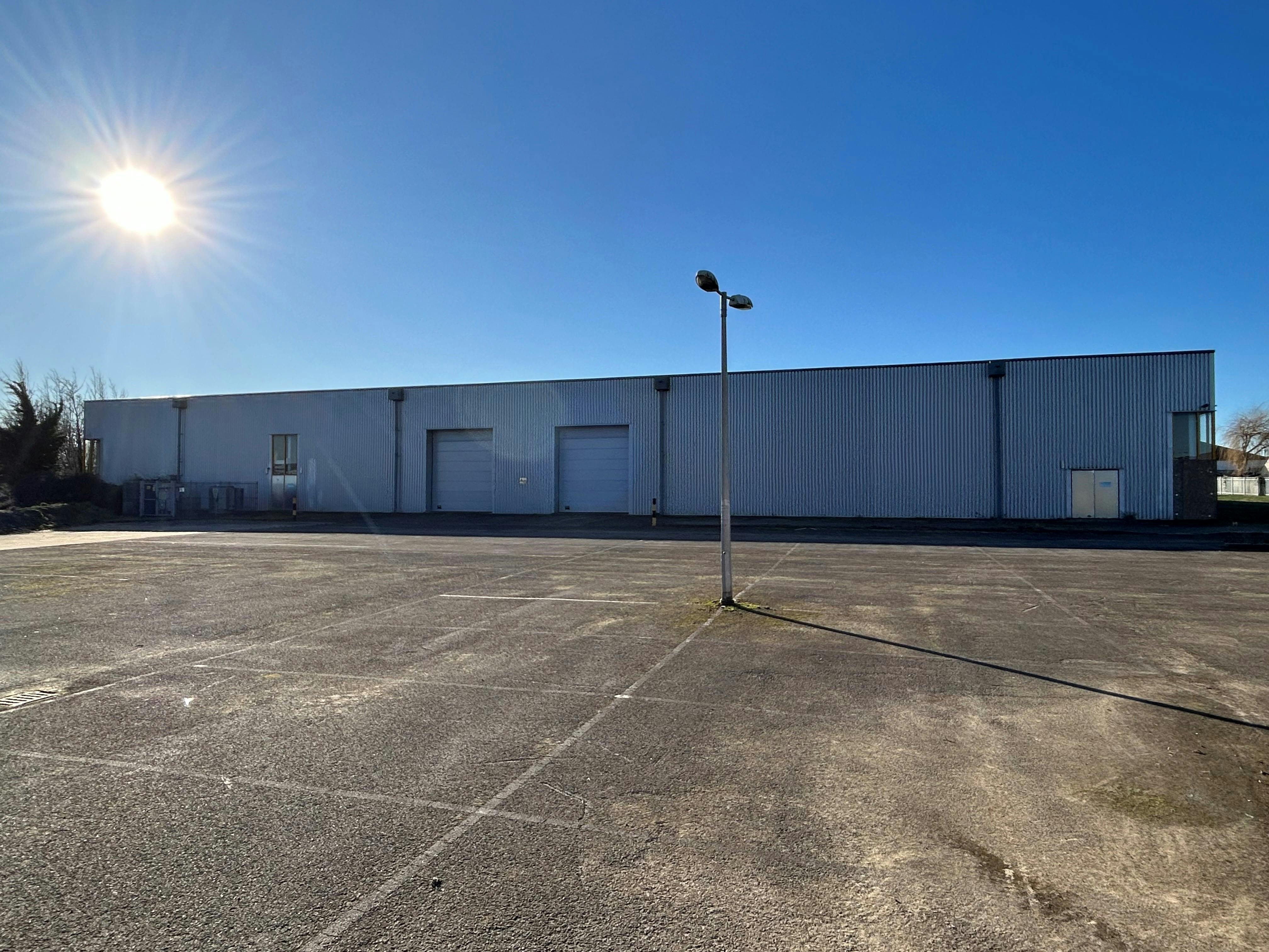 Unit 17A Greenbridge, Garrard Way, Swindon, Industrial To Let / For Sale - Yard 1.jpg
