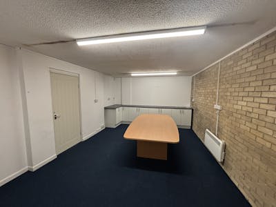 Unit 9, Ynyswen Industrial Estate, Treorchy, Industrial To Let - IMG_2472.jpg