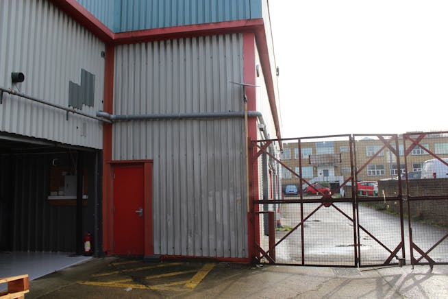 Unit D, Circle Line House, Harlow, Industrial To Let - IMG_0629.JPG
