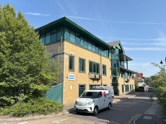 Global House, Chertsey, Offices To Let - IMG_1585.jpg