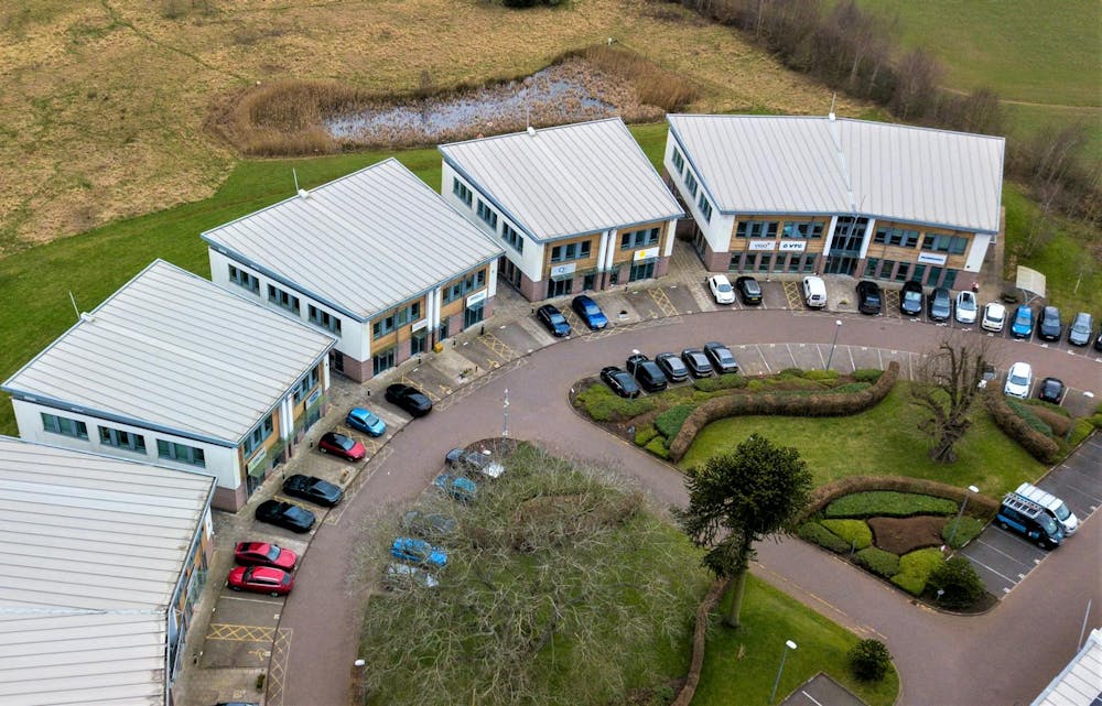 Topaz Business Park - 3bb79de0b749bdf79dc6bce94b3f8078topaz12.jpg