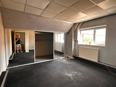 Unit 33, Hitchin, Industrial / Industrial/Logistics / Investment For Sale - IMG_8633.JPG