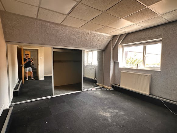 Unit 33, Hitchin, Industrial / Investment/Development For Sale - IMG_8633.JPG