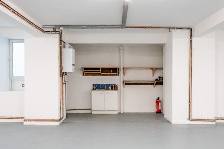 Universal House, 88-94 Wentworth Street, London, Office To Let - Universal Hse B002W - Low Res 7.jpg