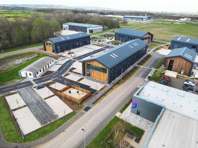 Orbis 9000, Westcott Venture Park, Aylesbury, Industrial To Let - Westcott Finished Buildings - ed nix 009.JPG