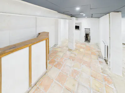 29 & 29a Upper High Street, Thame, Investment / Residential / Retail For Sale - CAM05222G0-PR0088-STILL010.jpg
