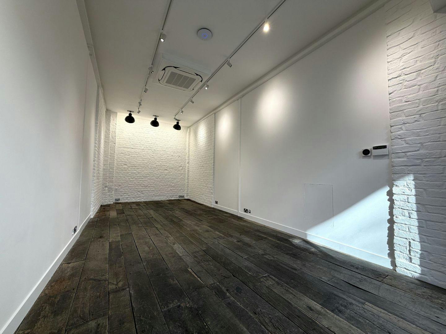 Worlds End Studios, 132-134 Lots Road, Chelsea, Office To Let - 1.jpg