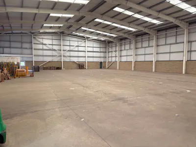 8 St Leger Drive, Newmarket, Industrial/Logistics To Let - 2.jpg