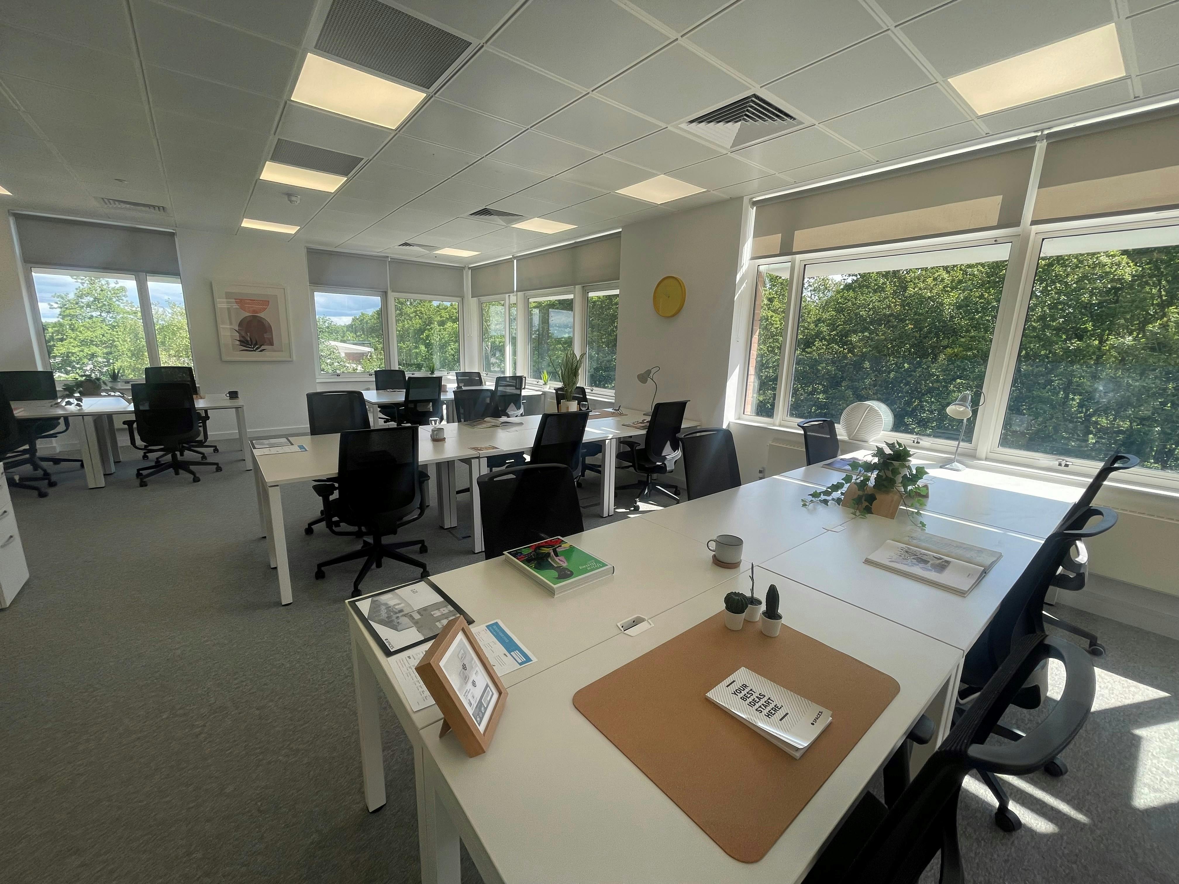Office in Fareham - photo 3