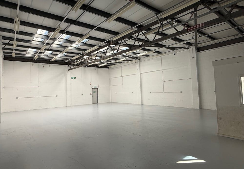 Unit 19 Ash, Kembrey Park, Swindon, Industrial To Let - Internal 3.jpg