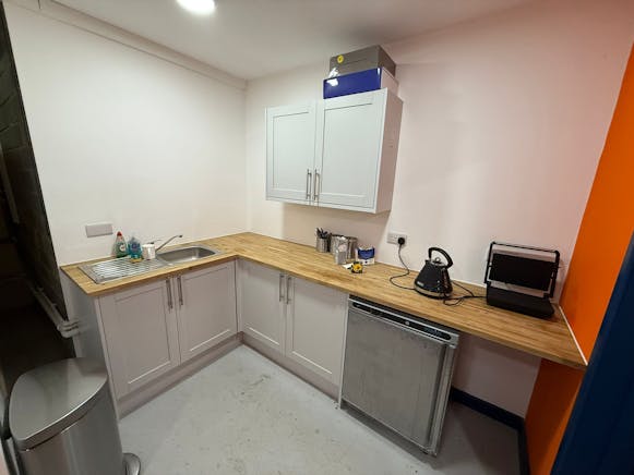 Rear of Unit 5, Orwell Business Park,, Ipswich, Industrial To Let - Kitchen.jpg