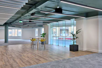 Portland, 25 High Street, Crawley, Offices To Let - IMG_3267_HDR_edit.jpg