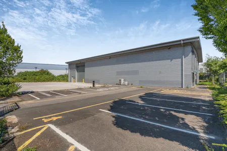 Unit 16, Central Trading Estate, Mosley Road, Trafford Park, Industrial To Let - 8698361-exterior01-800.jpg