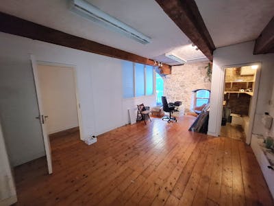 2 Carey's Lane, Cork City, Cork, Retail To Let / For Sale - First Floor Room.jpg