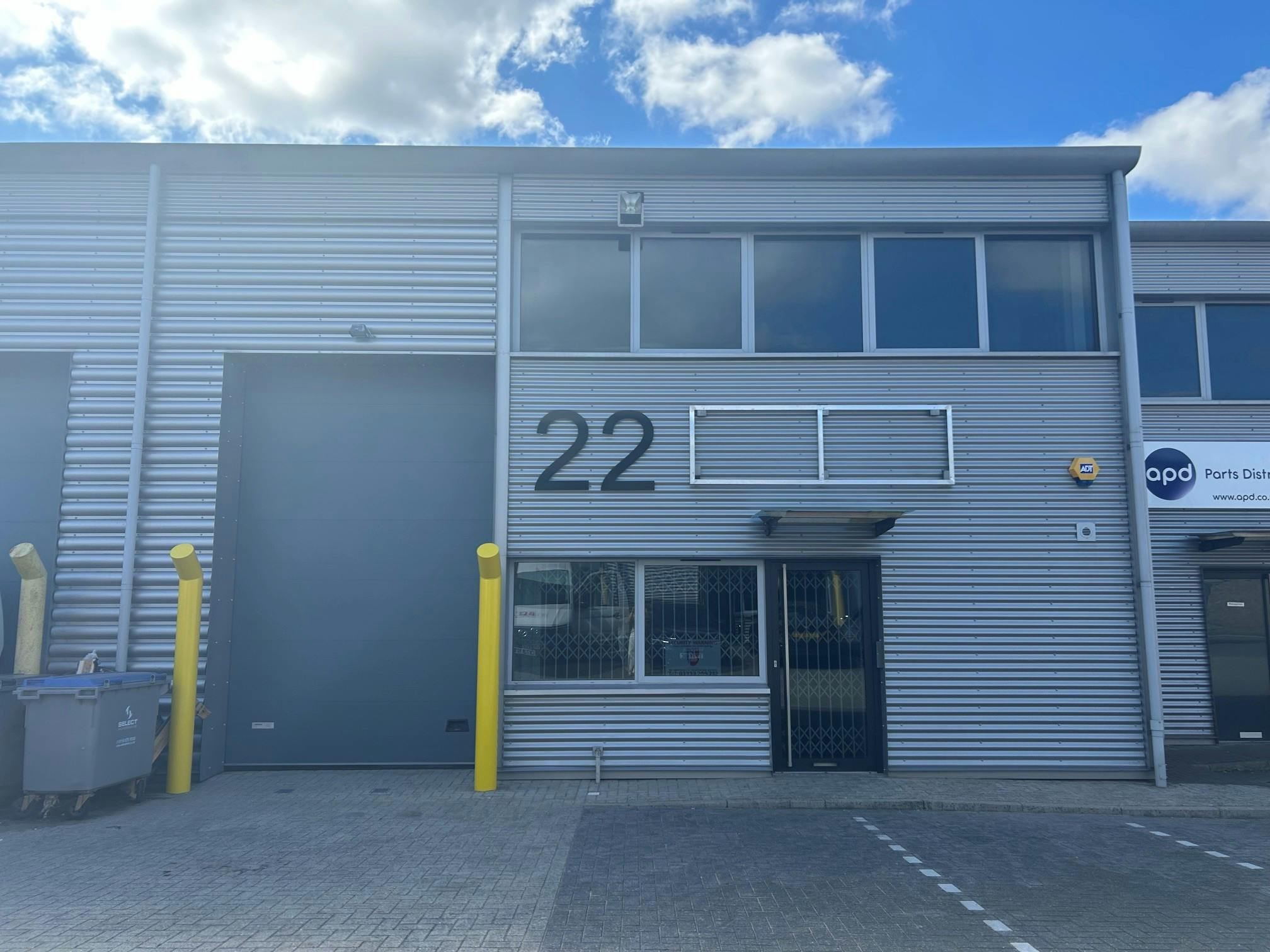 Unit 22, Bilton Industrial Estate, Bracknell, Industrial To Let - 22.jpg