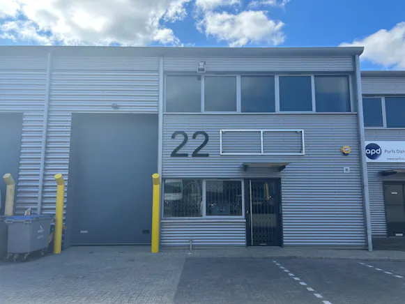 Unit 22, Bilton Industrial Estate, Bracknell, Industrial To Let - 22.jpg