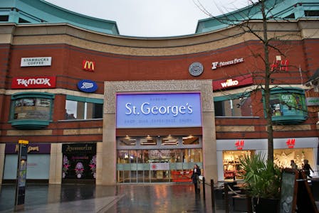 Kiosk C, St. Georges Shopping & Leisure Centre, Harrow, Shopping Centre To Let - DSC04427.JPG