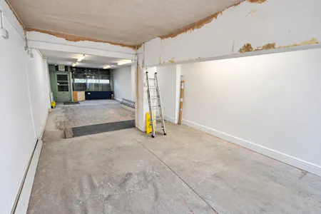 323 Bolton Road, Bury, Office / High Street Retail To Let - Shopfloor