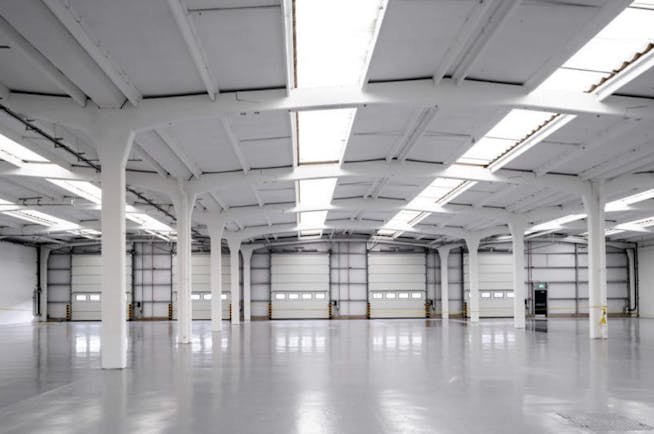 Unit 21, Mitcham, Industrial To Let - Warehouse 2.jpg