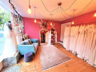 6 Kennerley Road, Stockport, Retail To Let - 20221020_124206 2.jpg