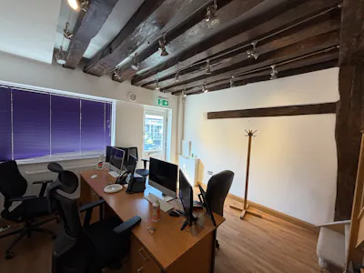 27 Church Street, Rickmansworth, Office To Let - IMG_0404.jpeg