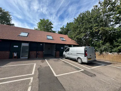 16 & 17 Bramley Business Centre, Bramley, Office To Let - IMG_1727.jpeg