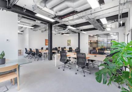 Power Road Studios, Chiswick, Office To Let - 7426ef282391c3edec94be60f1122eca-kwv-4893.jpg