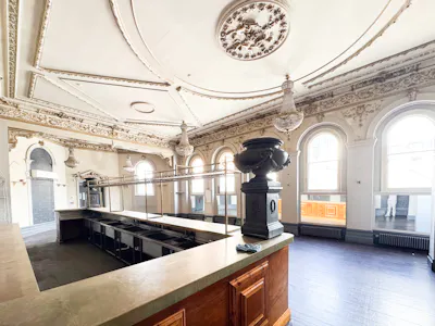 The Griffin Centre, Unit 7, London, Retail To Let - unit 7(9).jpg