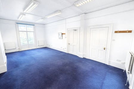 15 Warwick Road, Stratford-upon-Avon, Office To Let - Internal 2 edit.png