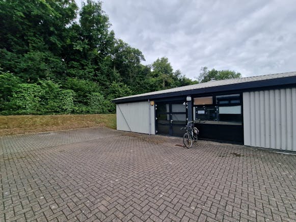 Unit 4 Hassocks Wood Business Centre, Basingstoke, Industrial To Let - a0e5a263356140889214bd77416bd9ce.JPG