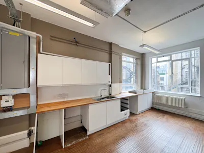 66-68 Margaret Street (Ground Floor), London, Office To Let - IMG_3814.jpg